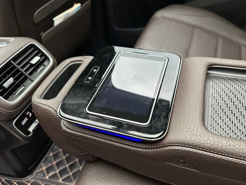 Mercedes-Benz GLS 2023 — фото 18
