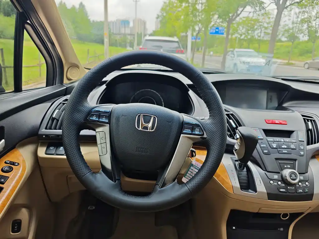 Honda Odyssey 2013 — фото 14