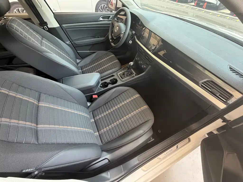 Volkswagen Lavida 2022