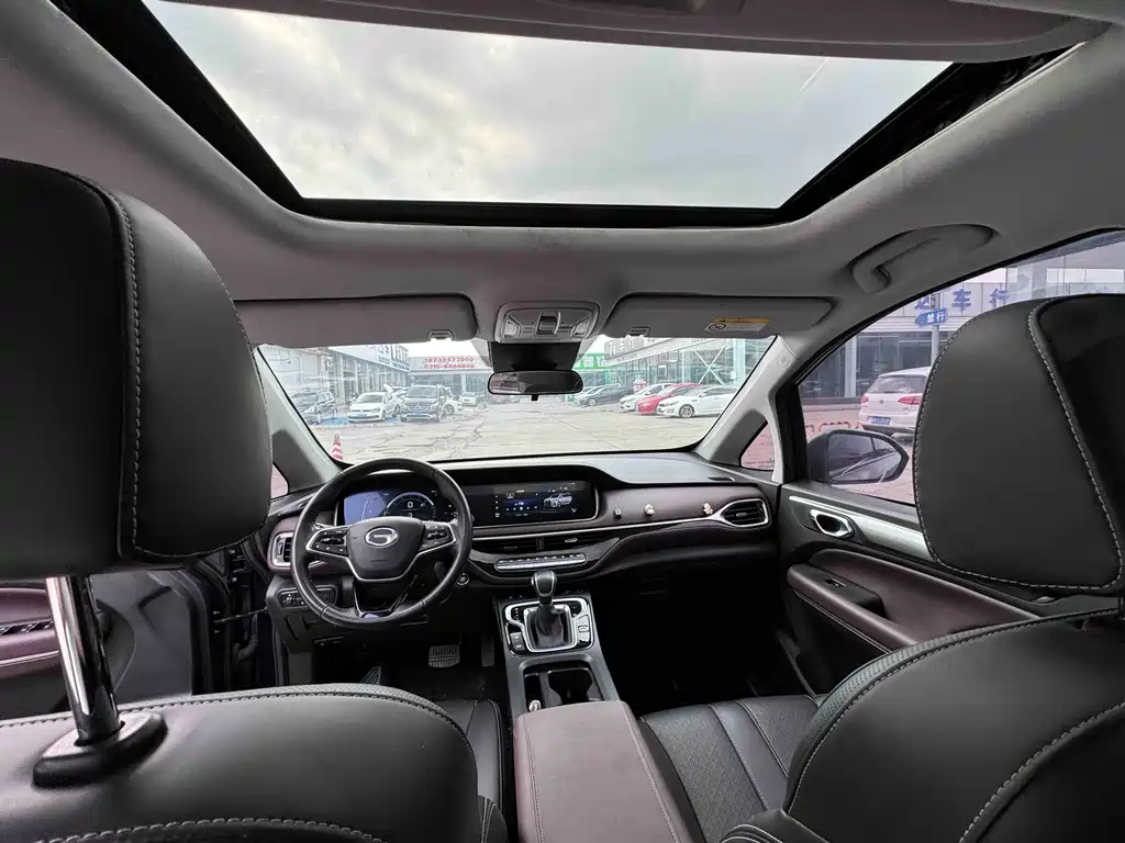 GAC Motor Trumpchi M6 2022 — фото 9