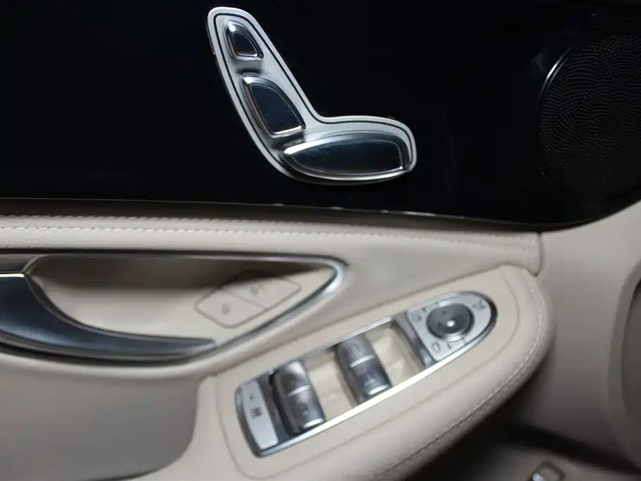 Mercedes-Benz C-Class 2017 — фото 11