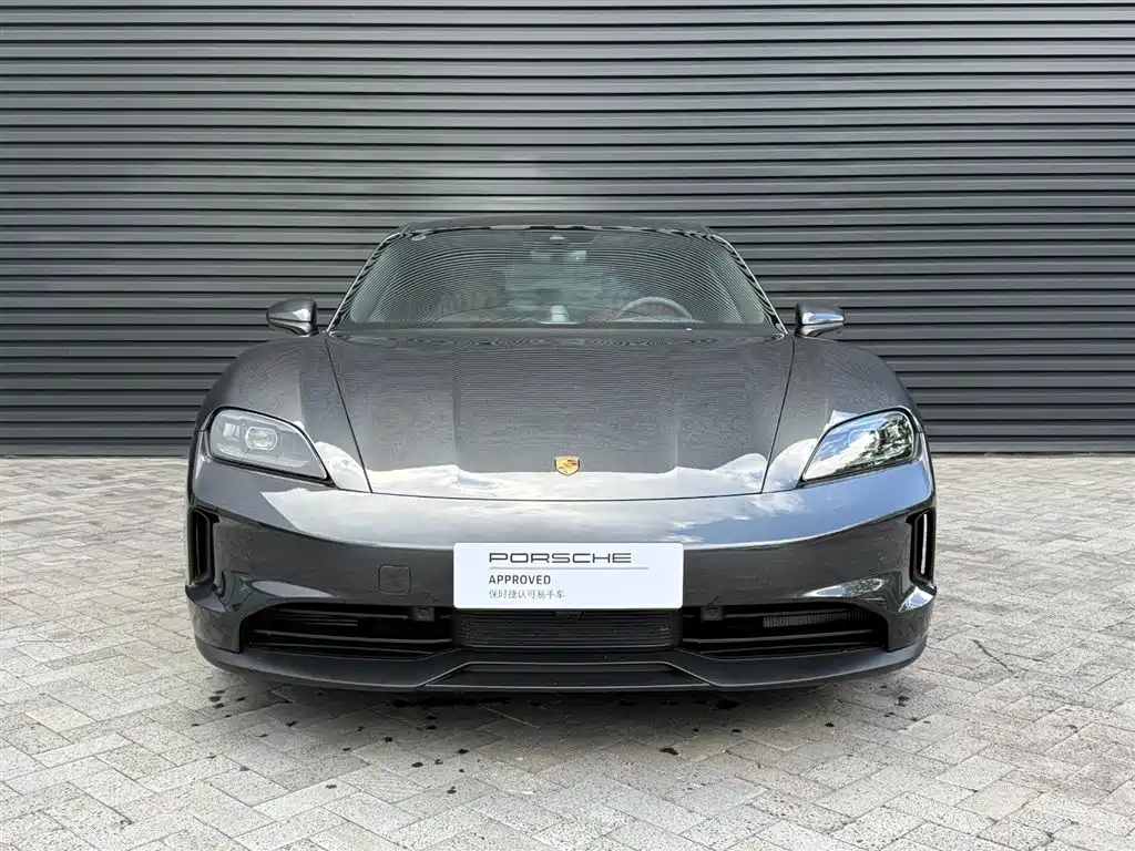 Porsche Taycan 2025