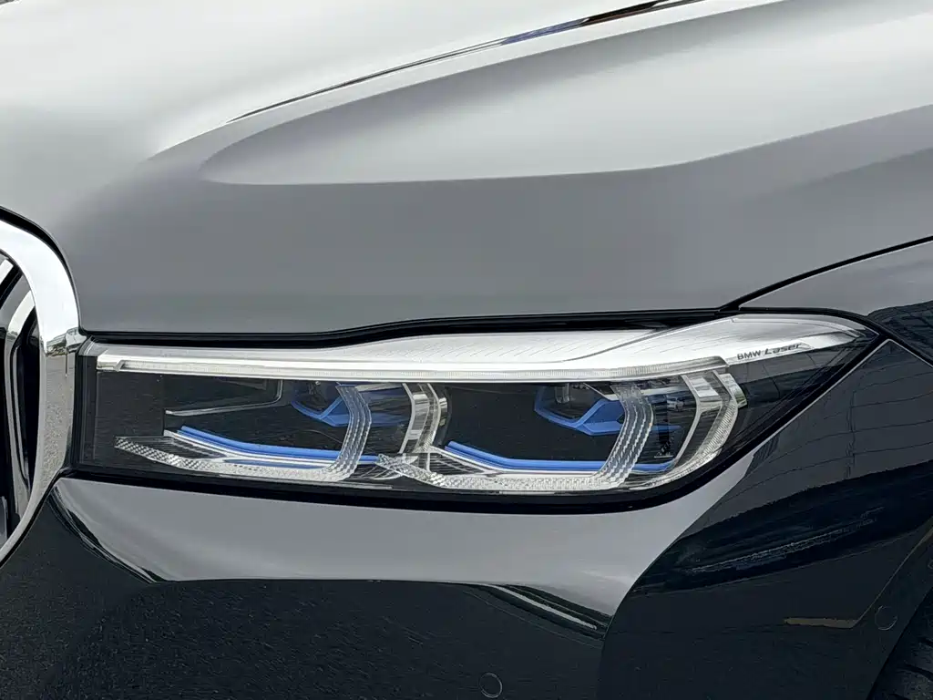 BMW 7 Series 2021