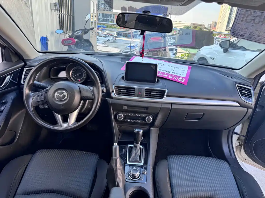 Mazda 3 Axela 2015 — фото 11