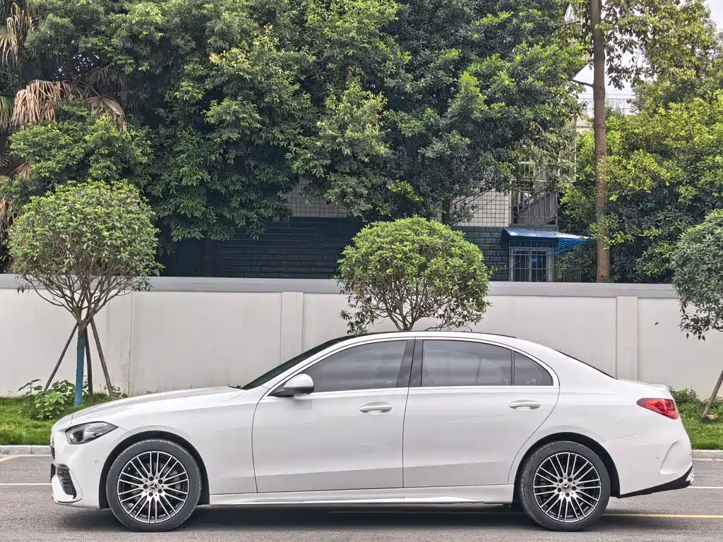 Mercedes-Benz C-Class 2023
