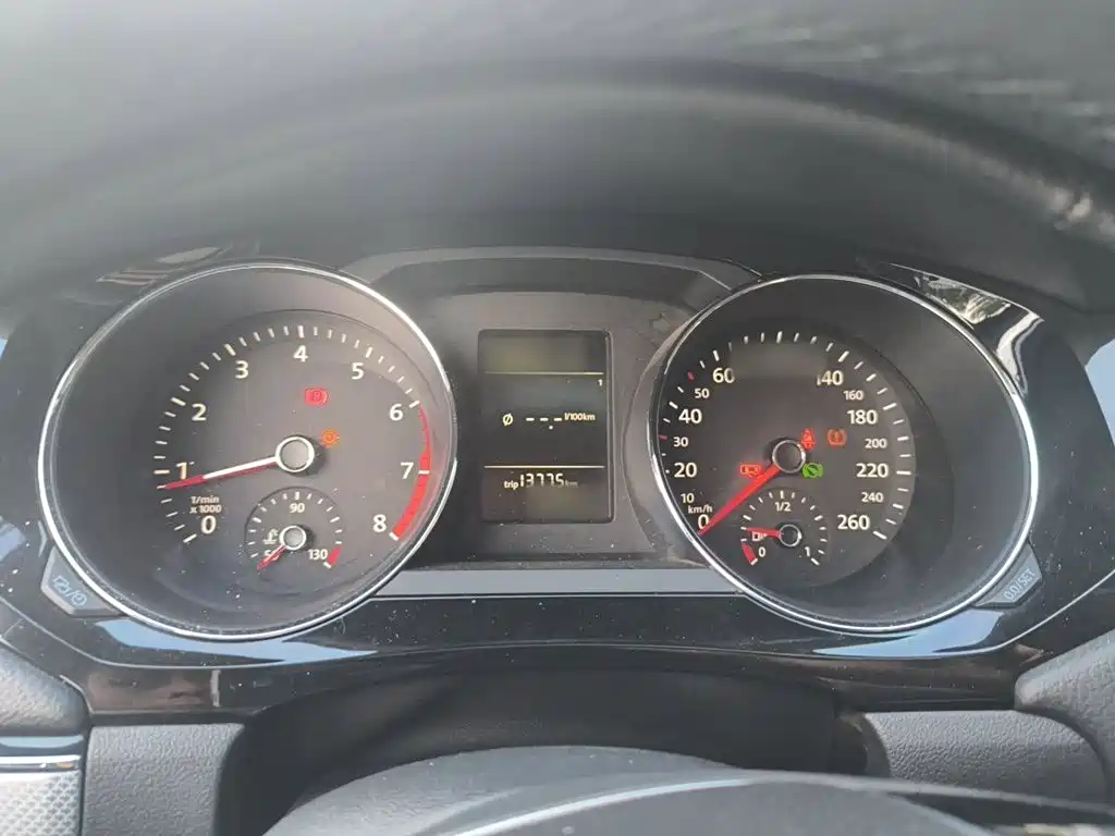 Volkswagen Sagitar 2016