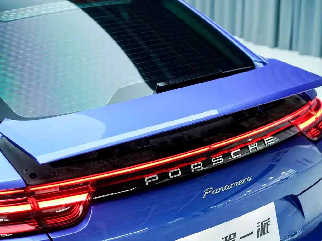 Porsche Panamera 2018 — фото 8