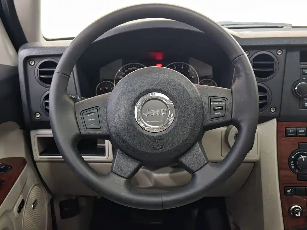 Jeep Commander Classic 2007 — фото 26