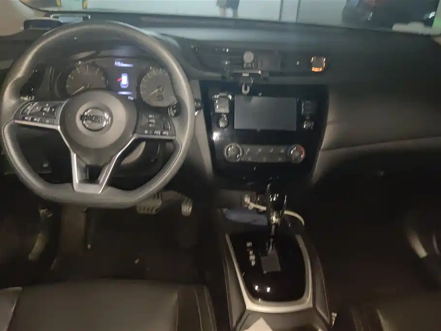 Nissan X-Trail 2018 — фото 12
