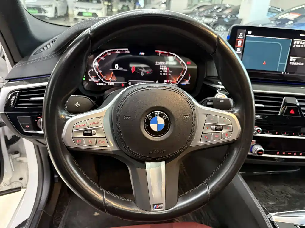 BMW 5 Series 2023 — фото 13