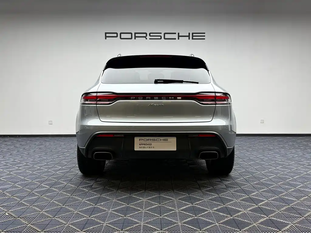 Porsche Macan 2023 — фото 17