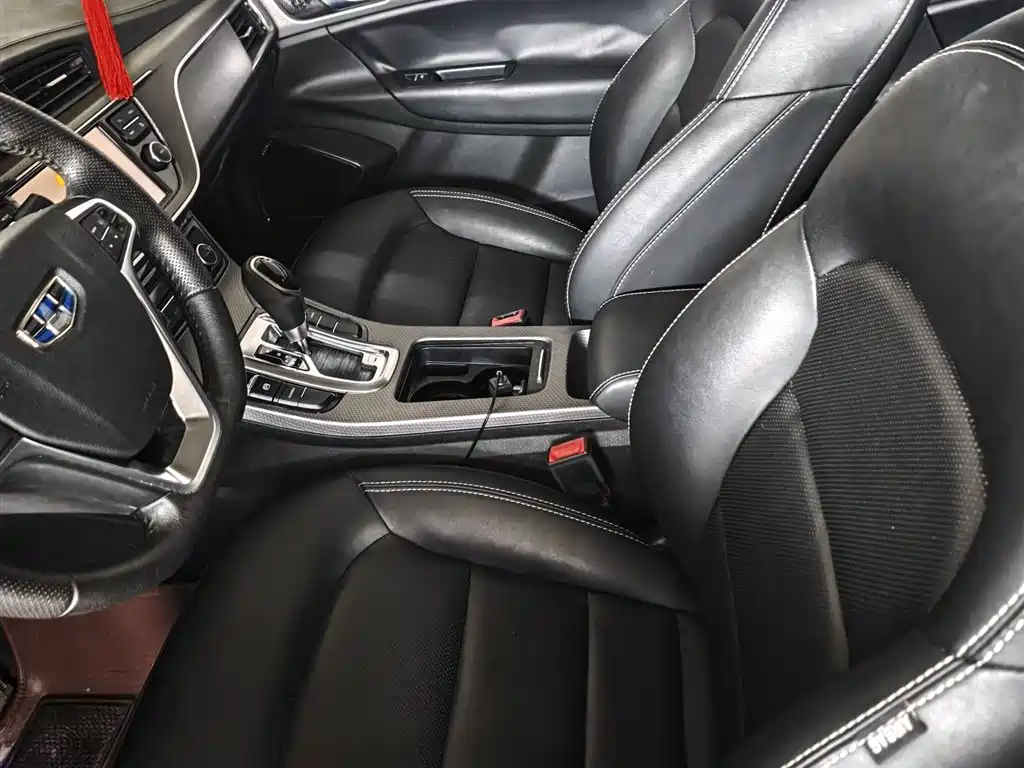 Geely Emgrand GS 2016 — фото 8