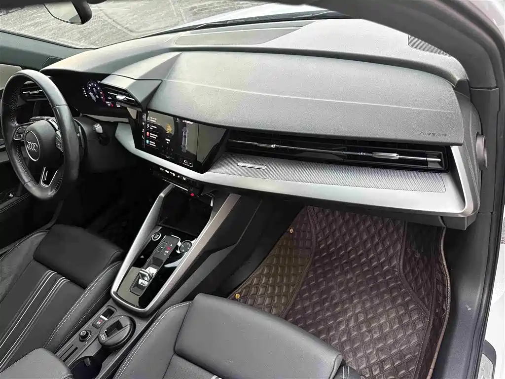 Audi A3 2022 — фото 11