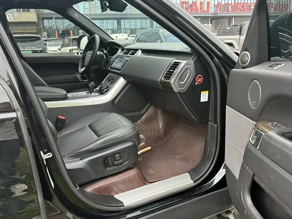 Land Rover Sport PHEV 2019 — фото 4