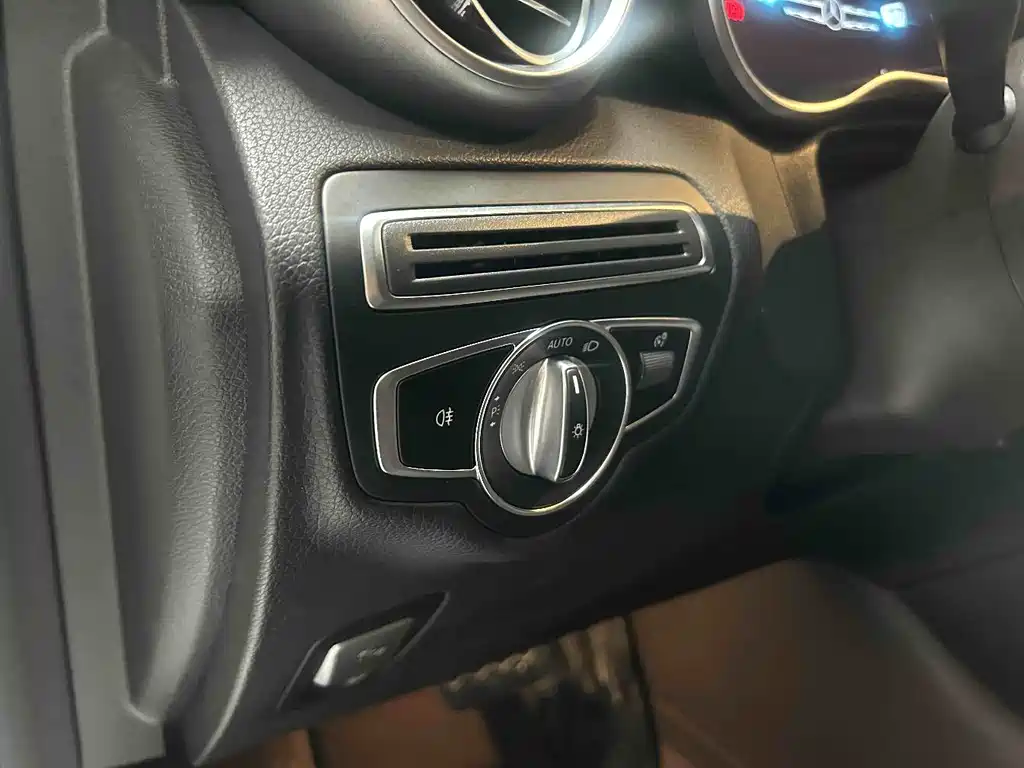 Mercedes-Benz GLC 2020 — фото 16