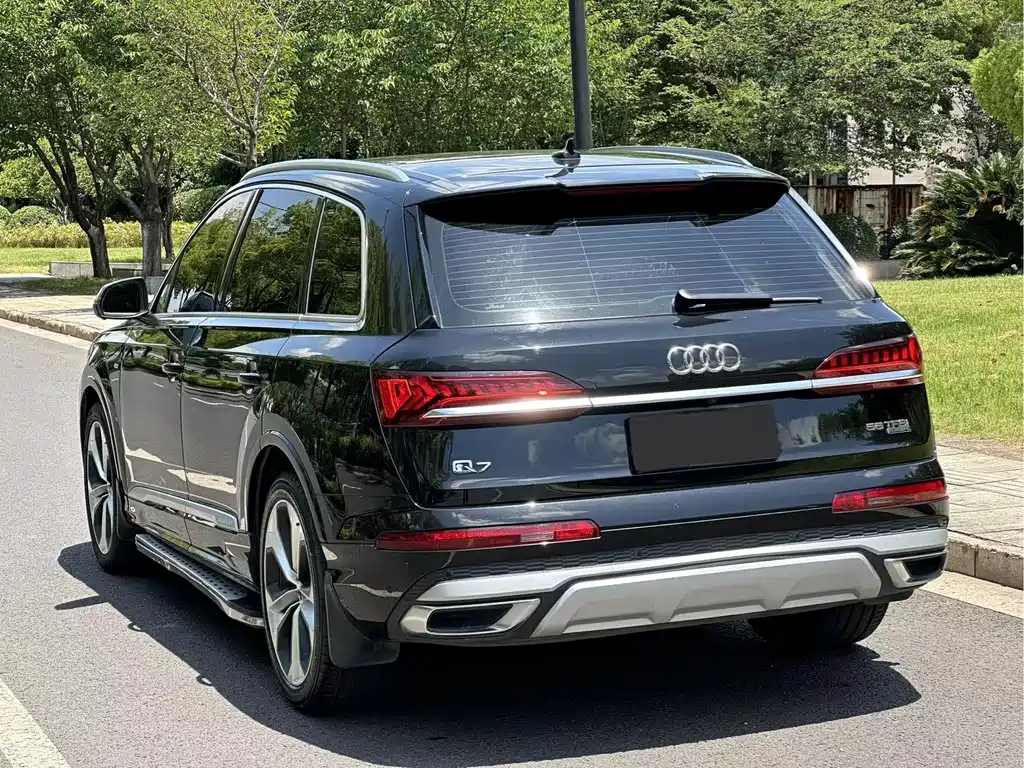 Audi Q7 2022 — фото 3