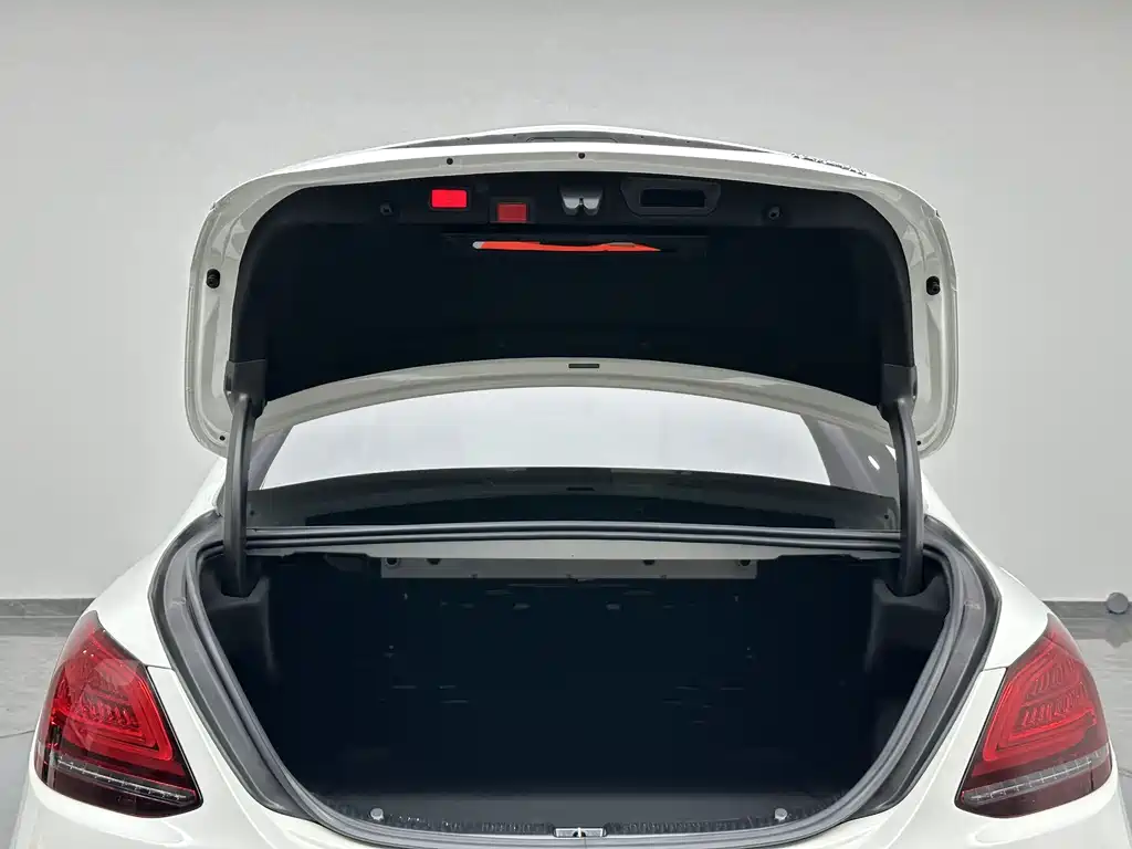 Mercedes-Benz C-Class 2021 — фото 27