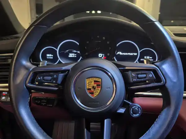 Porsche Panamera 2022