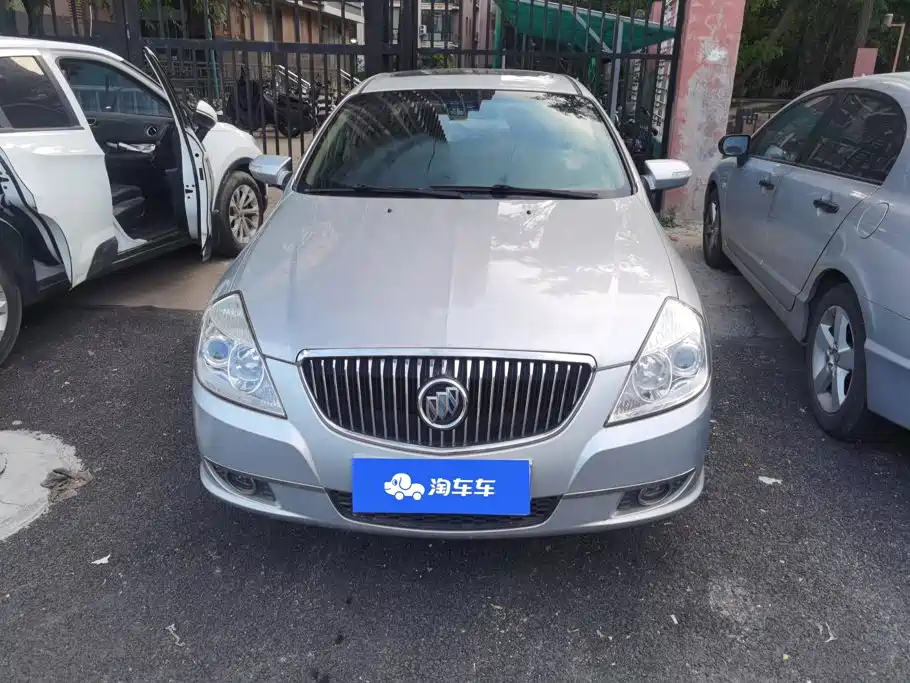 Buick Excelle 2012