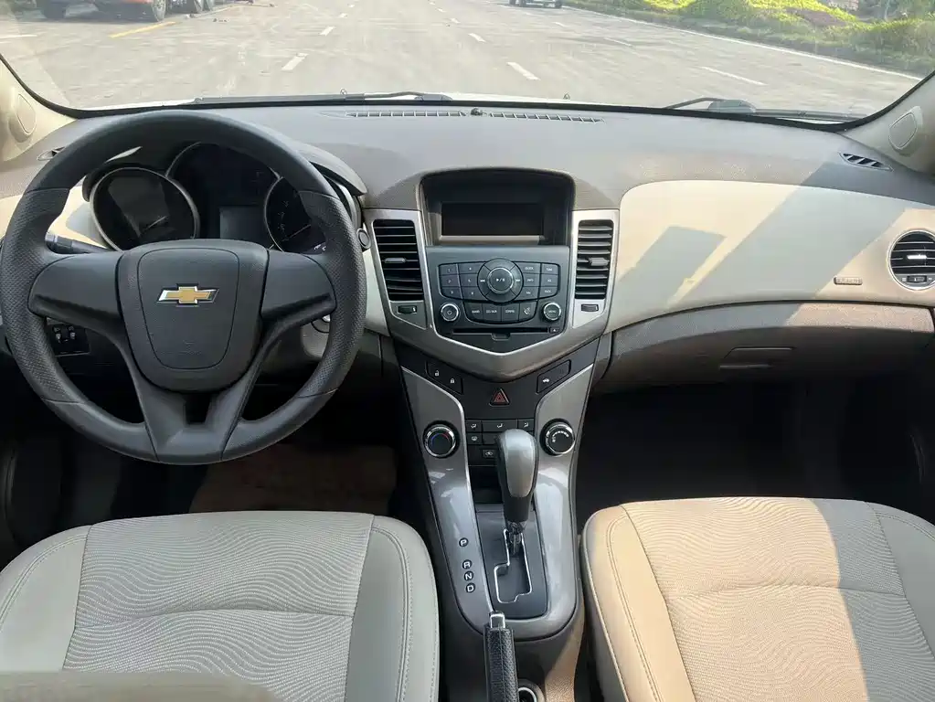 Chevrolet Cruze 2016 — фото 11