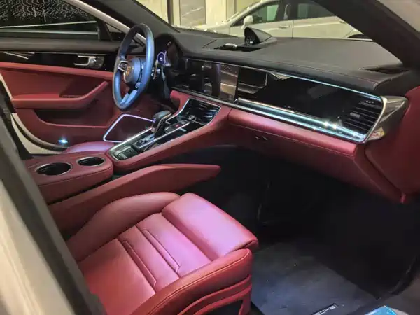Porsche Panamera 2022