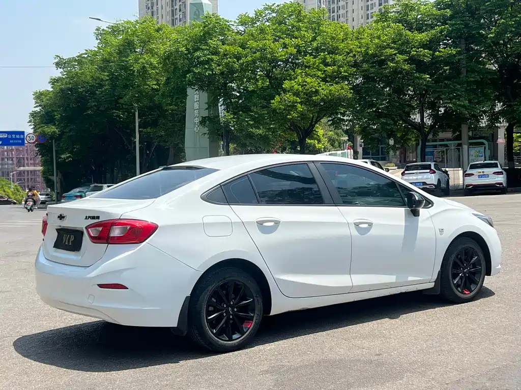 Chevrolet Cruze 2019 — фото 10
