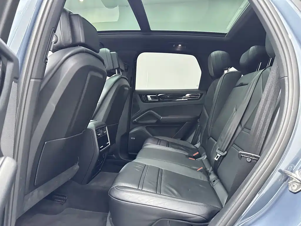 Porsche Cayenne 2019 — фото 12