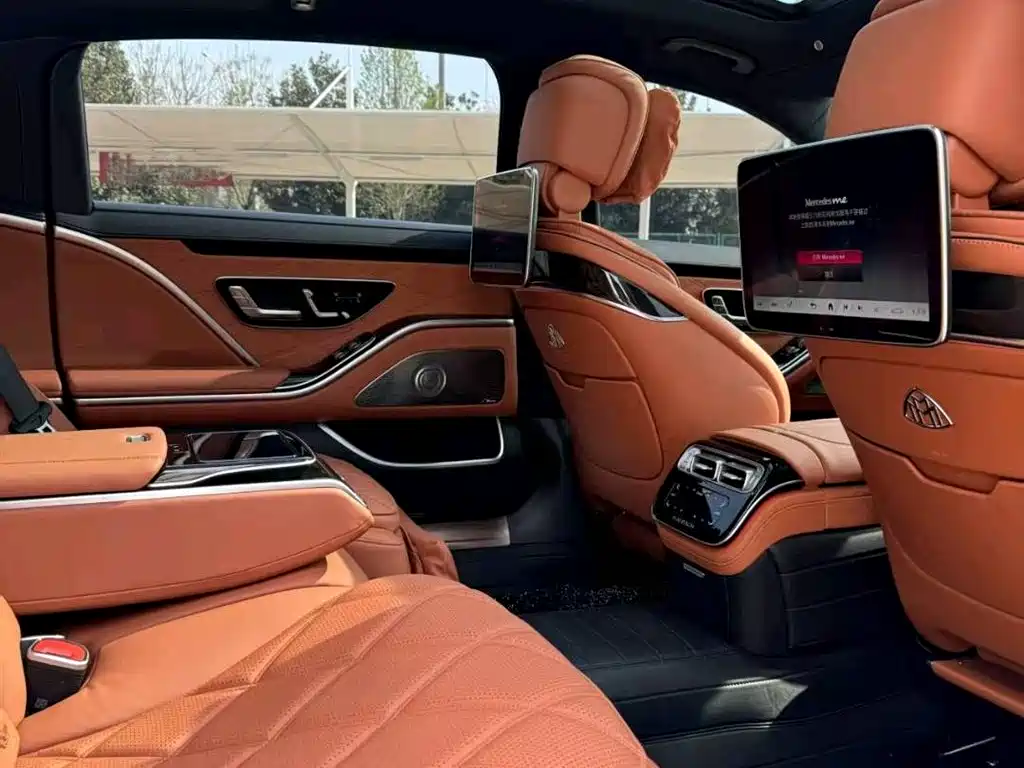 Mercedes-Benz S-Class 2025 — фото 3