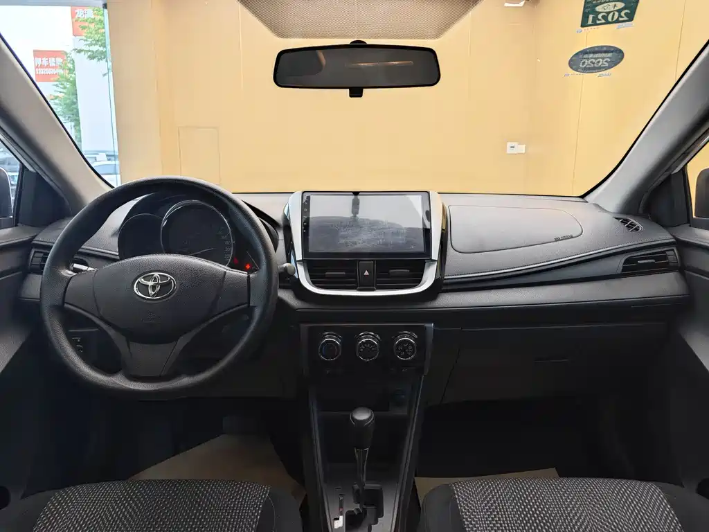 Toyota Vios 2017 — фото 19