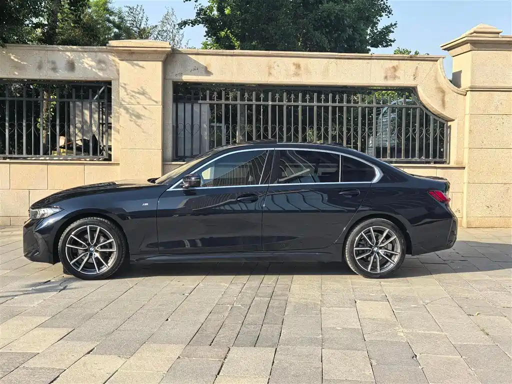 BMW 3 Series 2025 — фото 11