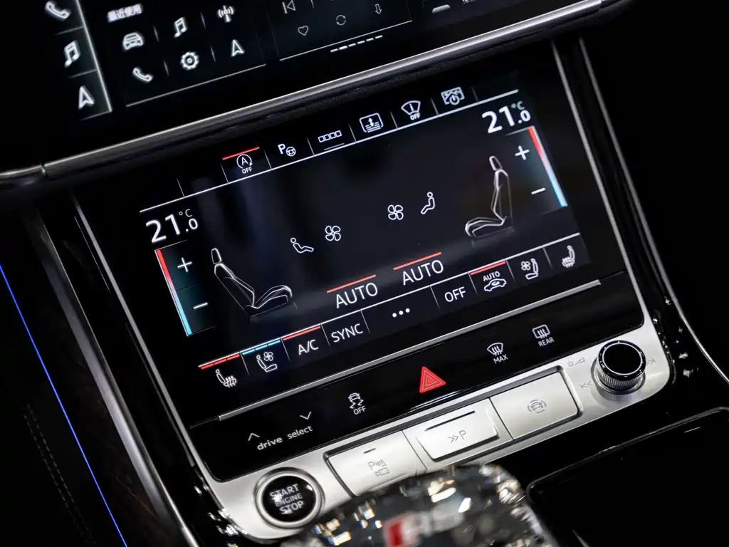 Audi A8 2023 — фото 14