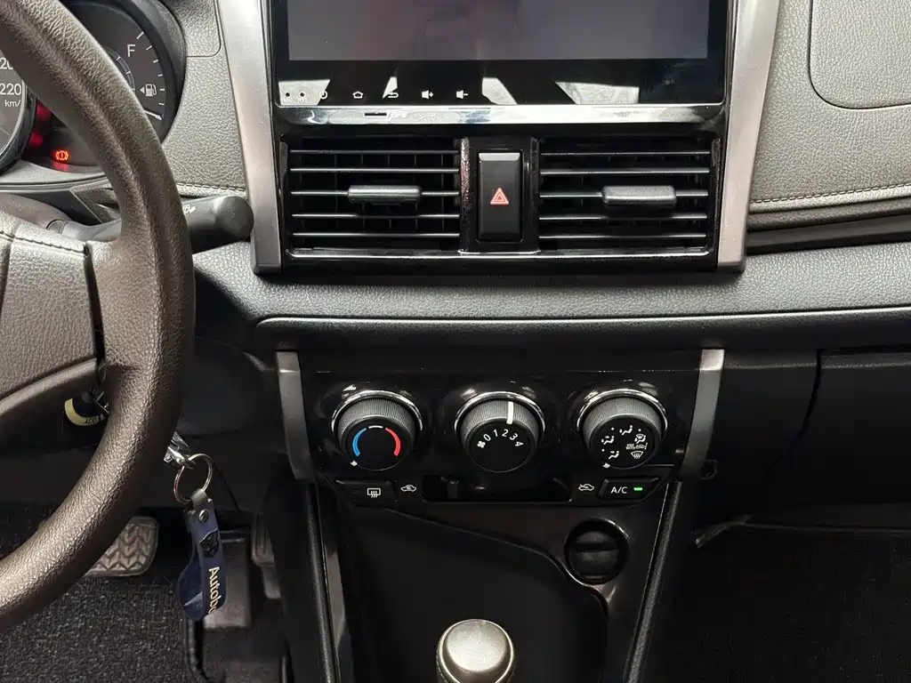 Toyota Vios 2015 — фото 5