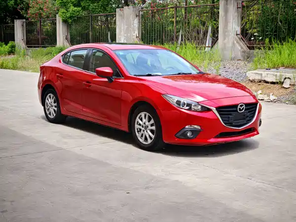 Mazda 3 Axela 2016