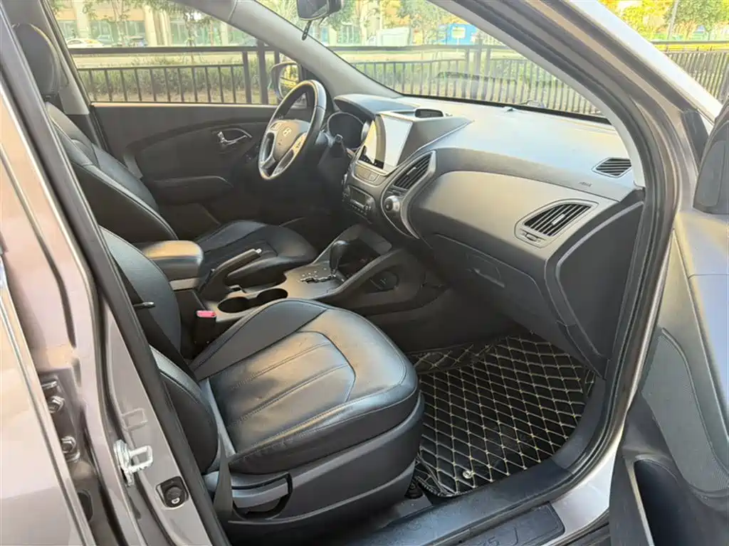 Hyundai ix35 2016 — фото 13
