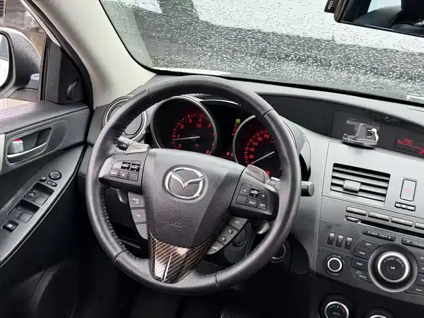 Mazda 3 Xingcheng 2011