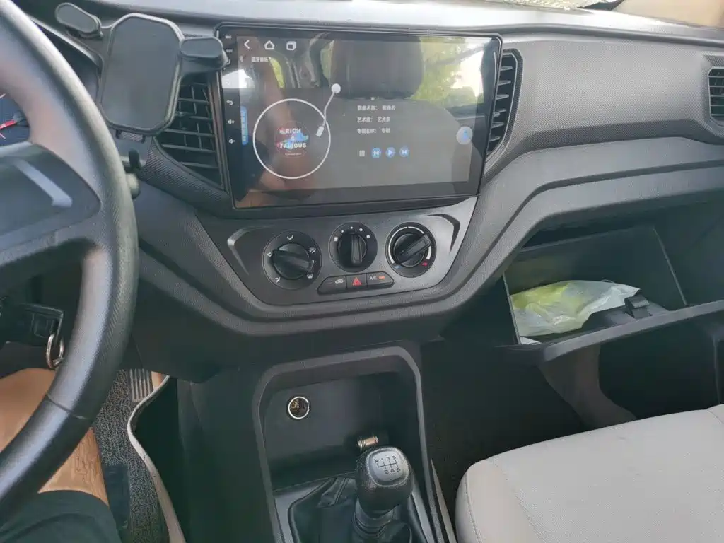 Wuling Hongguang V 2025