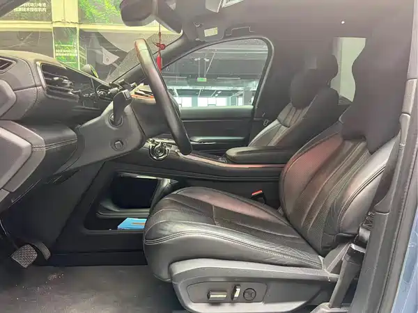 NIO ES8 2020