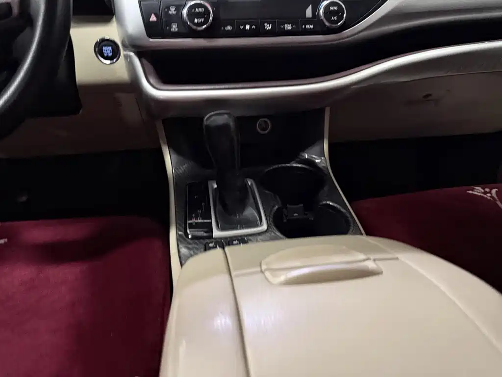 Toyota Highlander 2017 — фото 16