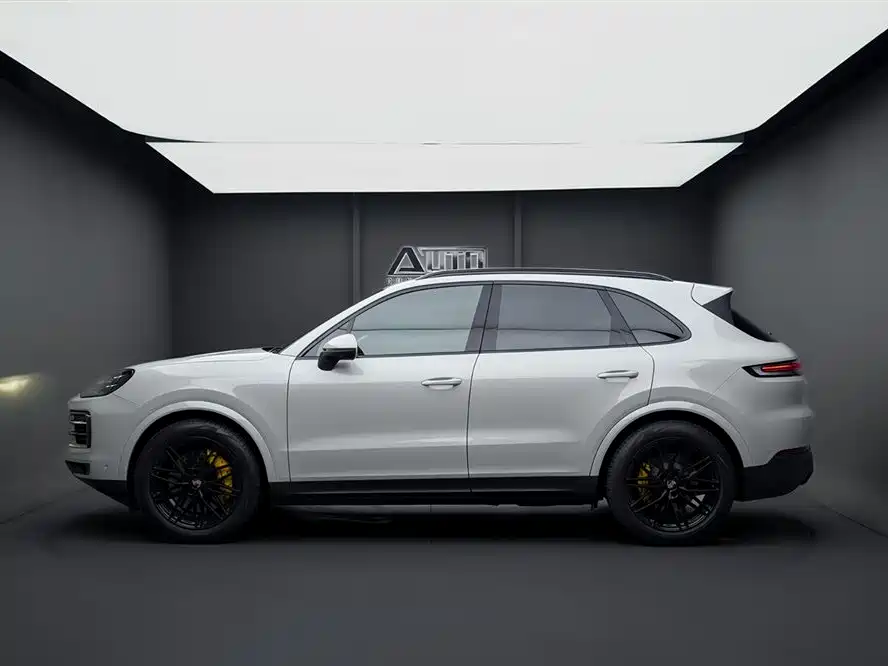 Porsche Cayenne 2025
