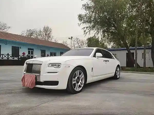 Rolls-Royce Ghost 2015