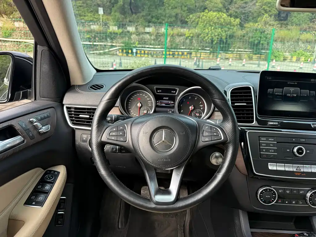 Mercedes-Benz GLS 2018 — фото 8