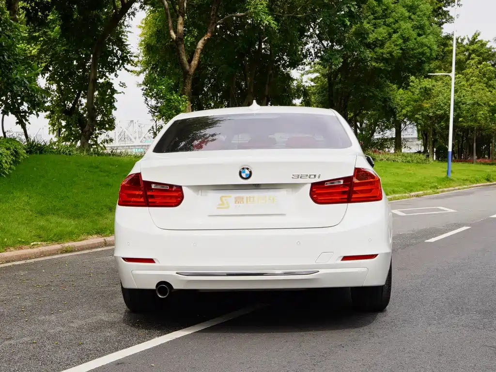 BMW 3 Series 2014 — фото 13