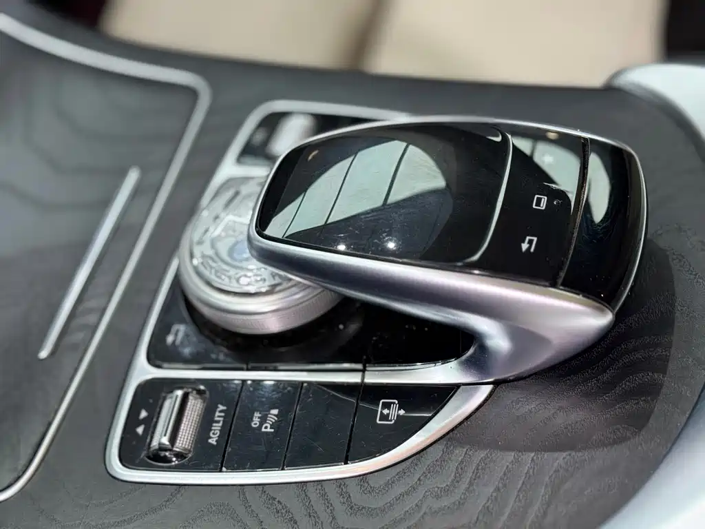 Mercedes-Benz C-Class 2015 — фото 11