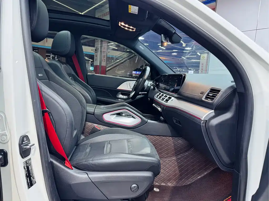 Mercedes-Benz GLE AMG 2020 — фото 19