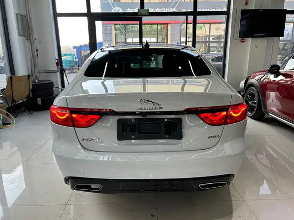 Jaguar XFL 2020