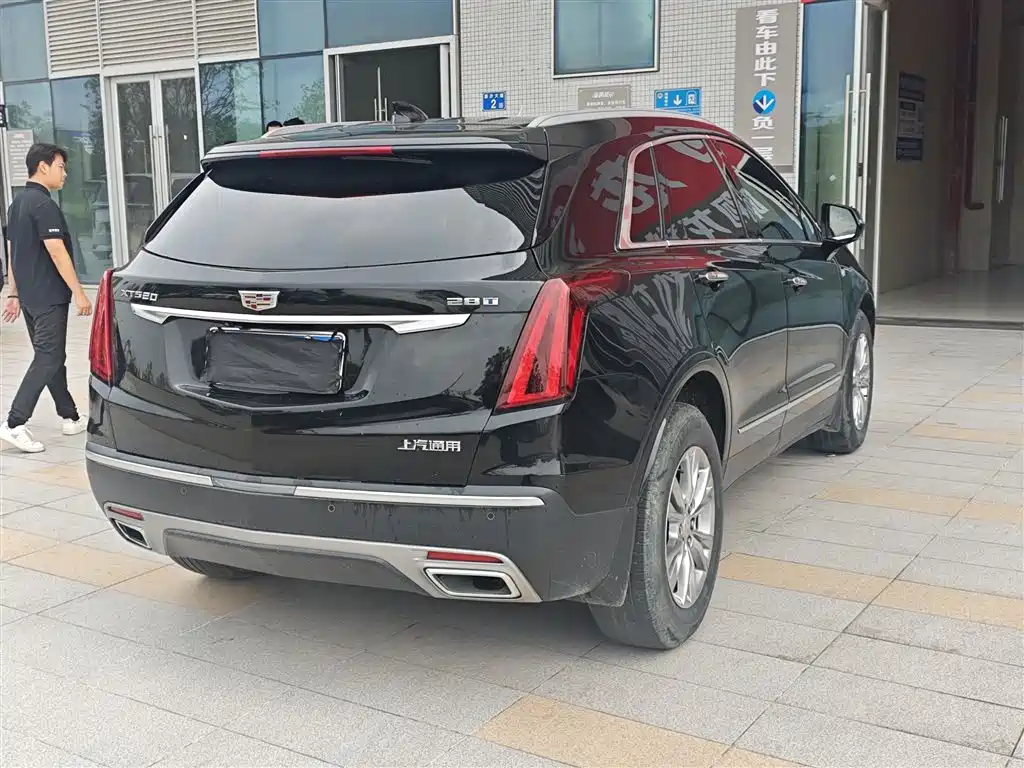 Cadillac XT5 2022 — фото 5