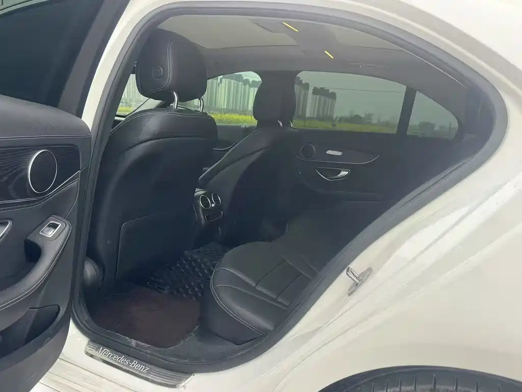 Mercedes-Benz C-Class 2019