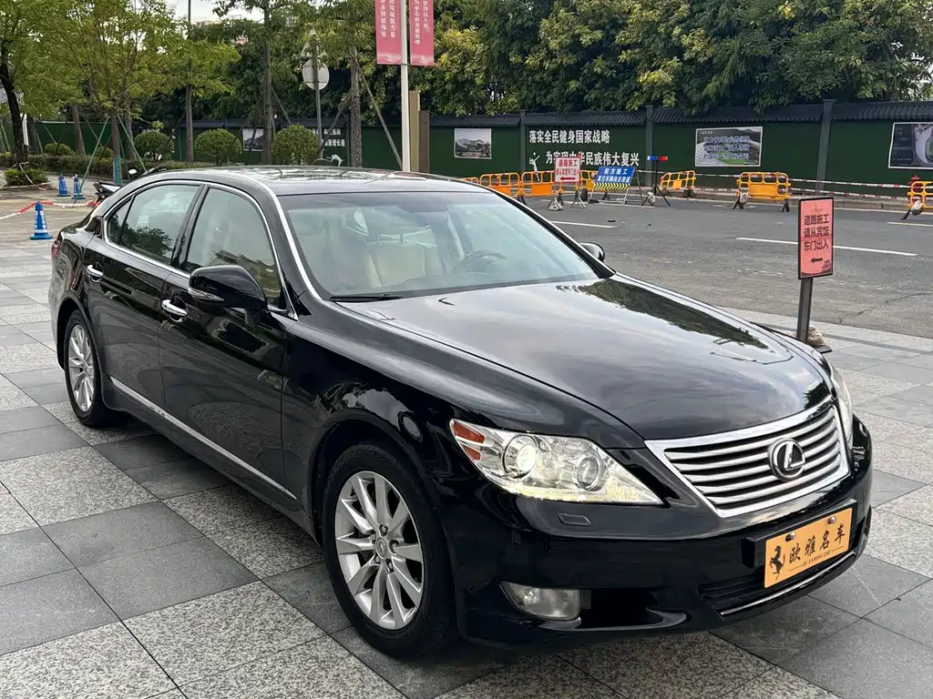 Lexus LS 2010 — фото 3