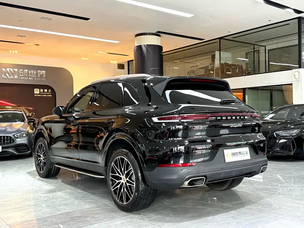 Porsche Cayenne 2025