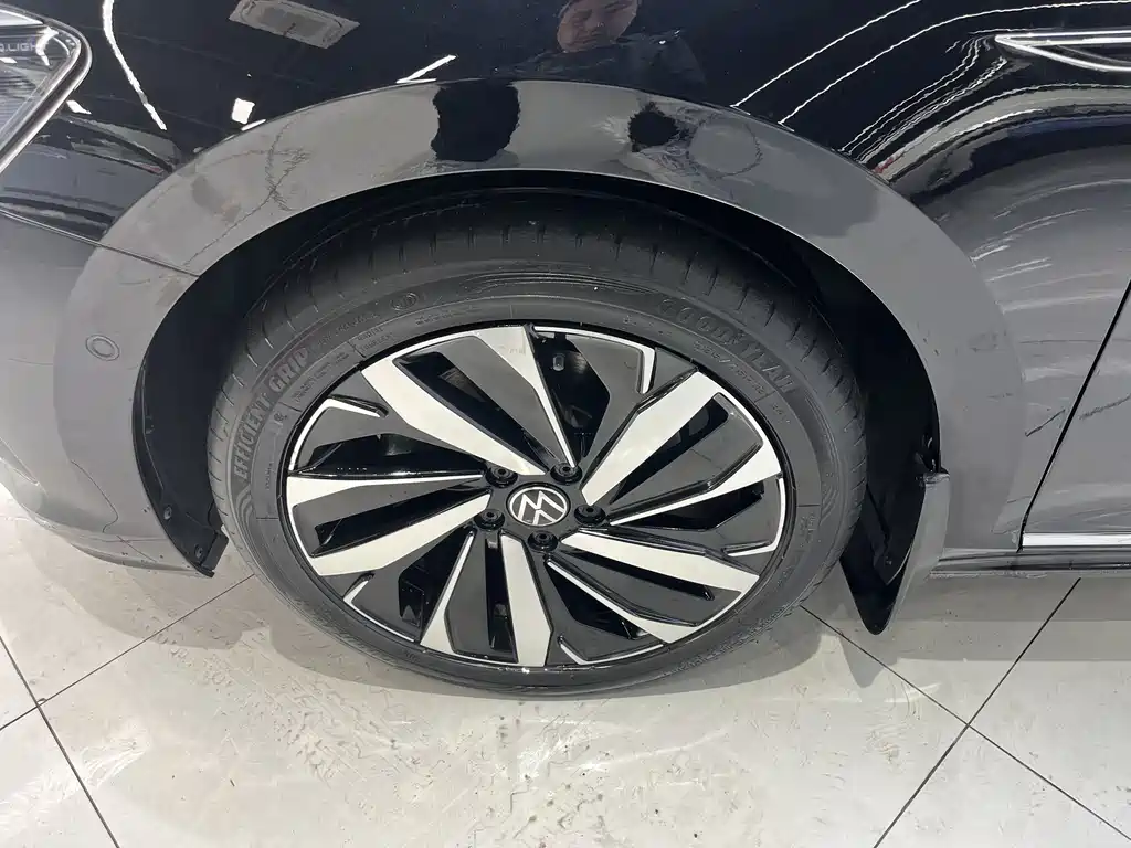 Volkswagen Passat 2023 — фото 13